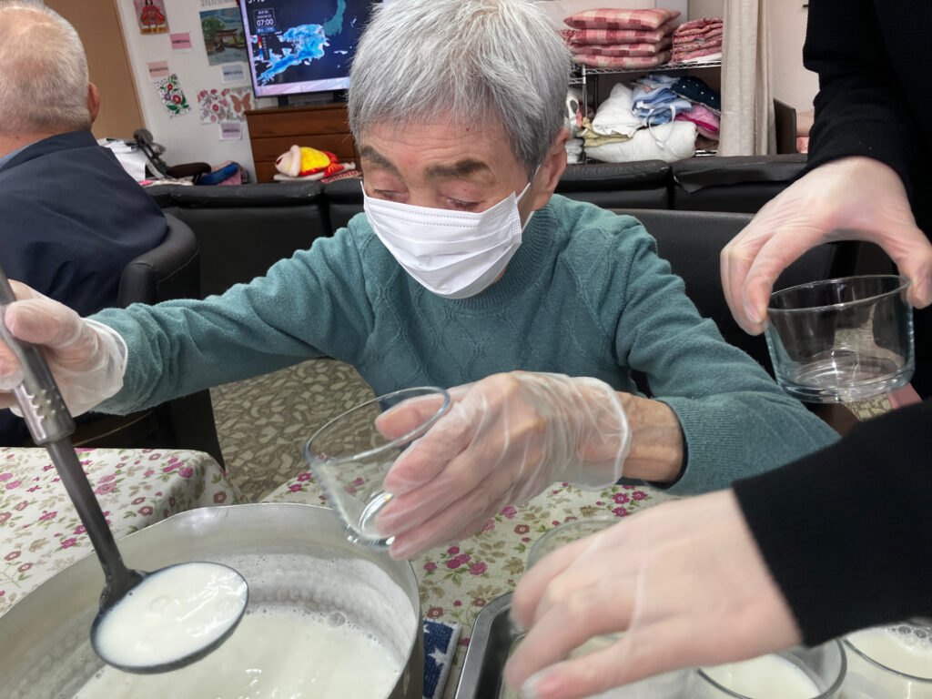 お次は牛乳ゼリー