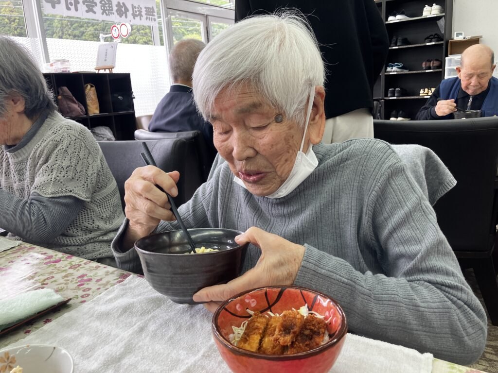 ご当地の味、しみるねぇ