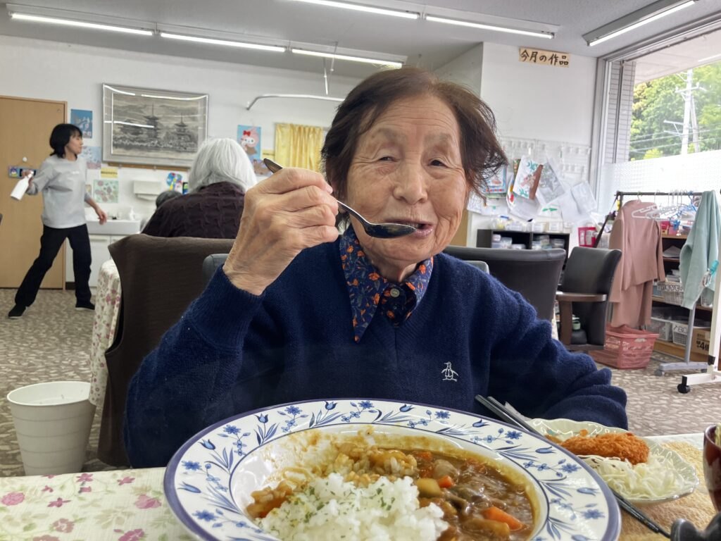 スプーン構えていただきます😃