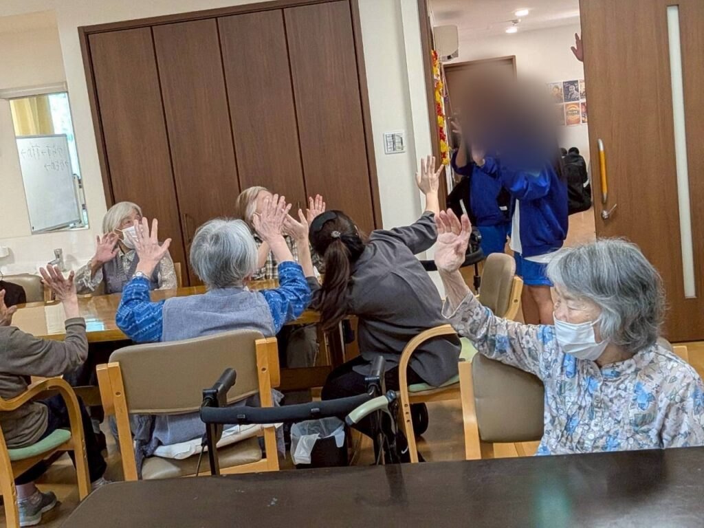 「また来てね〜！」みんなで名残惜しいバイバイ👋ありがとう、また会おうね