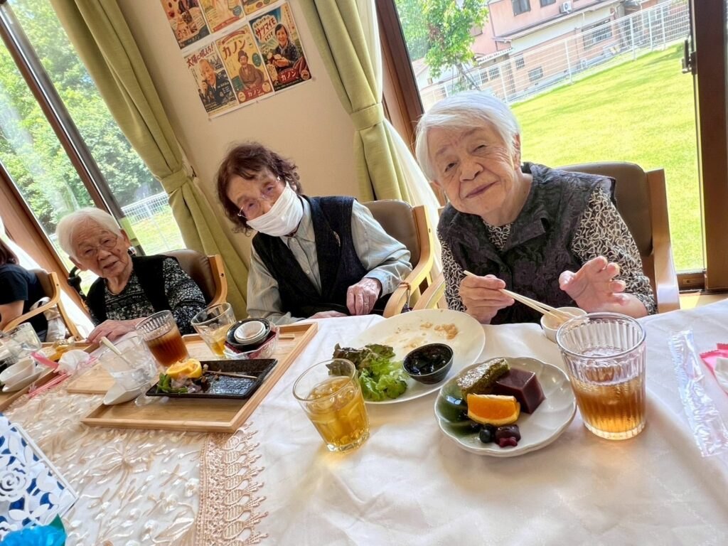 「こんなに食べられるかしら〜❤️❤️」